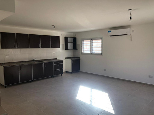Imagen 8 de 16 de Duplex De 4 Ambientes Excelente Oportunidad !!!!!
