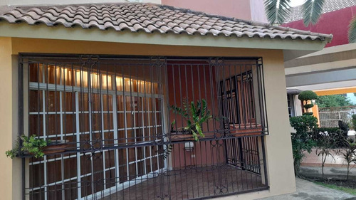Imagen 9 de 14 de Casa En El Embrujo Iii