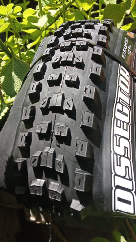 Imagen 8 de 10 de Llanta Maxxis Dissector 27.5*2.40wt/ Tubeless Ready/3ct/exo