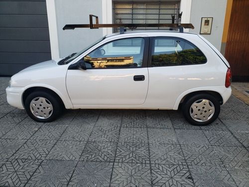 Imagen 8 de 17 de Chevrolet Corsa 2010 1.4 Cargo