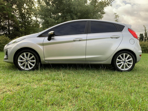 Ford Fiesta Kinetic 1.6 Titanium Powershift 120cv