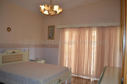 Ms: 24-3305 Vendemos Casa En El Marqués. A=582m2, 5h, 4b, 2p.