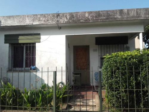 Imagen 1 de 12 de Casa En Venta En Moron Sur