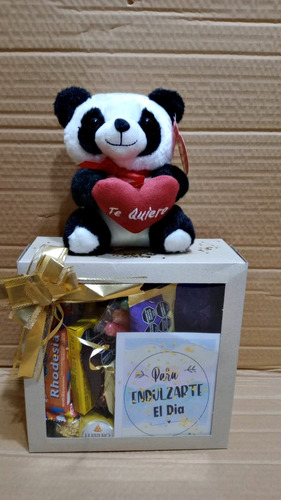 Caja De Golosinas Box Semana De La Dulzura+oso Panda