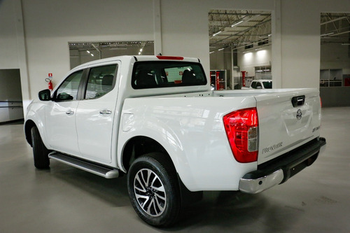 Imagem 3 de 14 de Nissan Frontier 2.3 Td Cd Xe 4x4 (aut)