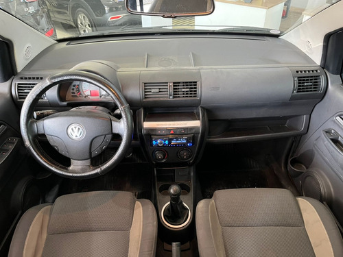 Volkswagen Crossfox 1.6 MI 8V FLEX 4P MANUAL