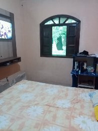 Casa Com Duas Suítes, 3 Quartos, Sala De Jantar, Sala De Est