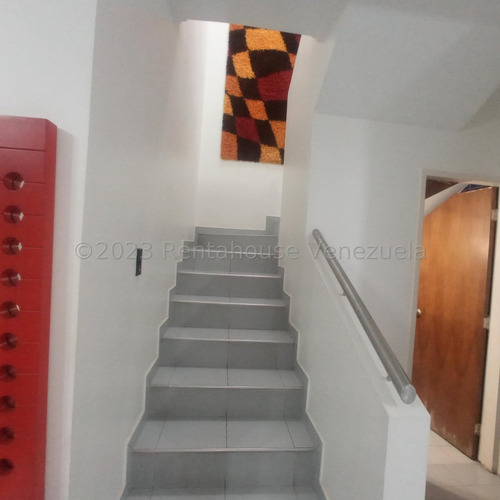 *//. Zudwendyz Leal Vende Casa Con Local Comercial En La Mata Cabudare, Lara. //* Zl