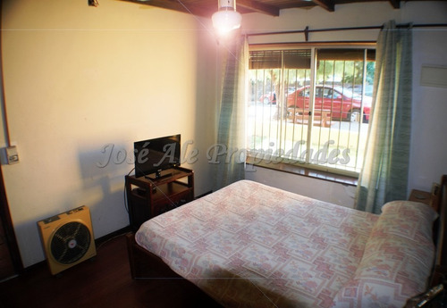 Imagen 6 de 14 de En Venta Casa De Dos Dormitorios Colonia Del Sacramento