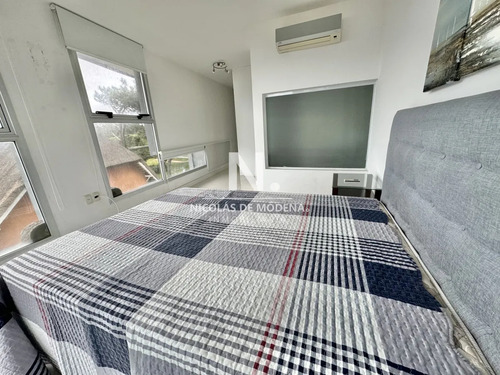 Frente Al Mar Apartamento En Venta De 2 Dormitorios En Mansa Con Parrillero Propio