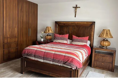 Venta De Casa Con Recámara En Planta Baja En Lomas De Angelópolis