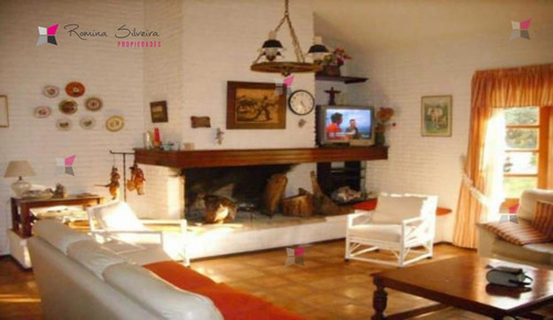 Alquiler Ideal Para Negocio !!- Ref: 7356