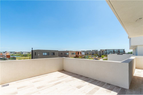 Depto Casa 2 Plantas 5 Amb Jardin Terraza Cochera