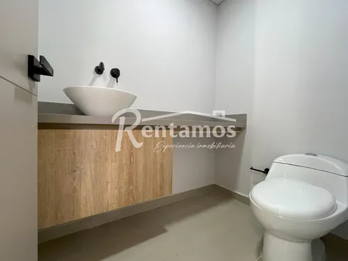 Apartamento En Venta En El Tesoro. Cod V775867
