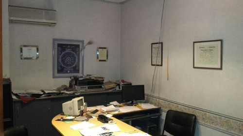 Excelente Local Comercial En Venta O Alquiler, Lomas Del Mirador