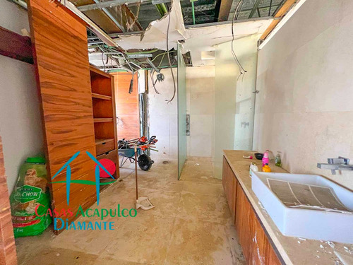 Cad Marena 502. En Descuento Por Otis. Para Restaurar. Terraza Con Vista Al Mar Y Alberca