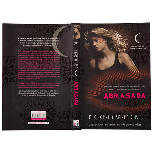 Libro Abrasada. La Casa De La Noche