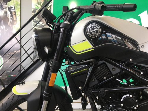 Imagen 9 de 25 de Benelli Leoncino 250 / Ahora 12/18 / Mejor Contado/ Toma U$s