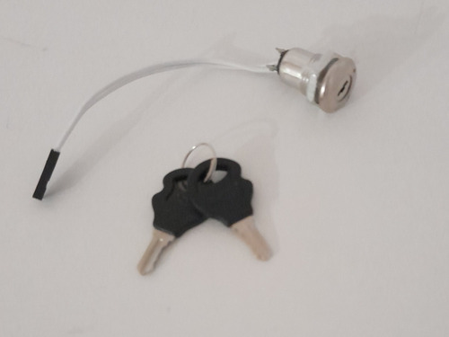Imagen 4 de 4 de Cilindro Con Llave Del Cerco Electrico.