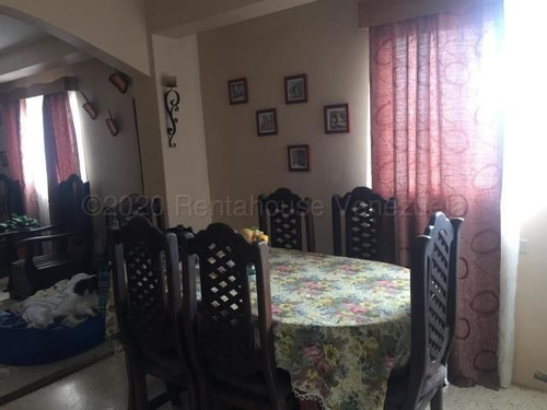 Imagen 7 de 10 de Oportunidad De Negocios En Este Amplio Galpón En Venta Ubicado En Punto Fijo