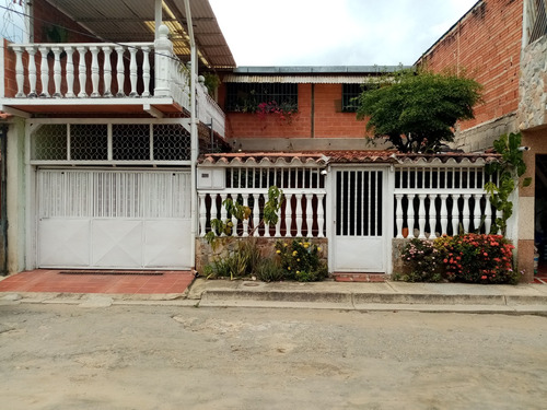 Casa En Urbanización Dr. Humberto Trejo Santa Ines Mg1256