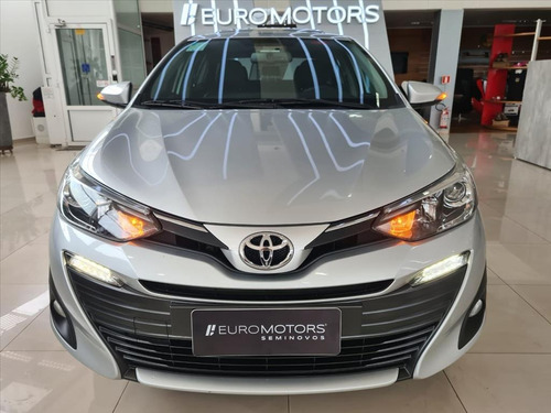 Imagem 2 de 14 de Yaris 1.5 16v Flex Sedan Xls Connect Multidrive
