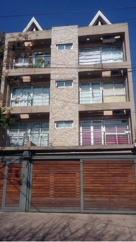 Venta Monte Grande Departamento 2 Dormitorios Y Cochera! Muy Buena Ubicación!