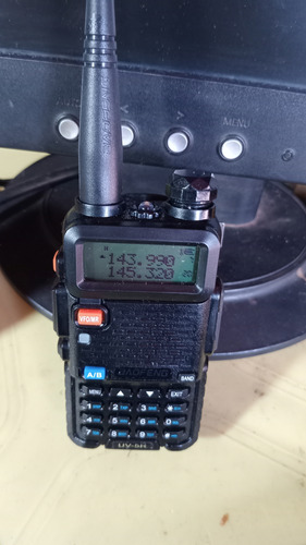 RADIO INTERCOMUNICADOR BAOFENG UV5R (UNIDAD)