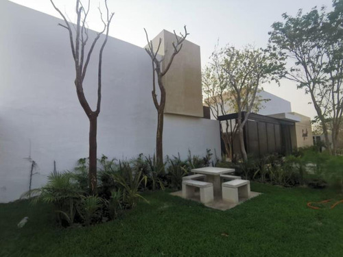 Imagen 12 de 12 de Casa Sola En Renta Temozon Norte