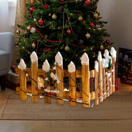 A Cerca De Estacas De Madeira De Natal, Cerca De Árvore