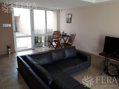 Imagen 9 de 23 de Venta De Casa 4 Ambientes En Bernal Con Cochera Y Fondo Libre (25629)