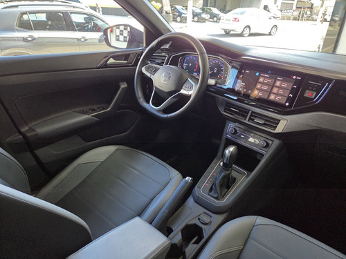 Volkswagen Nivus 1.0 200 TSI TOTAL FLEX HIGHLINE AUTOMÁTICO