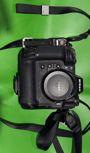 Cámara Nikon Z9 Impecable, Solo 5 Usos Incluye Equpo Negro