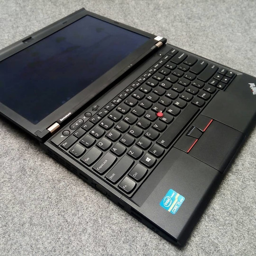 Imagen 1 de 5 de Lenovo Laptop Thinkpad