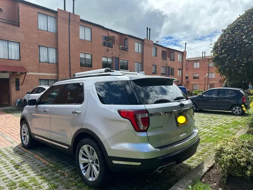 Ford Explorer 2.3 Limited 4x4