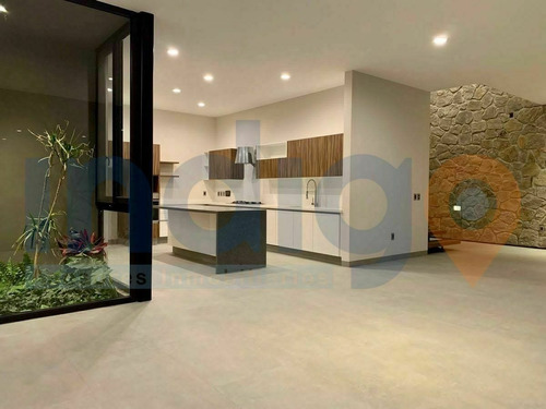 Casa Nueva En Venta En Altozano