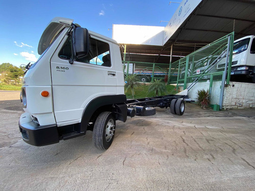 Imagem 2 de 15 de Volkswagen 8-160 Prime Ano 2018