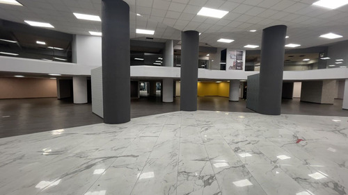 Local Comercial En Renta Centro Comercial Interlomas