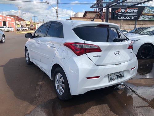 Imagem 3 de 7 de Hyundai Hb20 1.0 Comfort 12v Flex 4p Manual