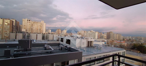 Departamento En Venta De 2 Dorm.2 Baños En Santiago