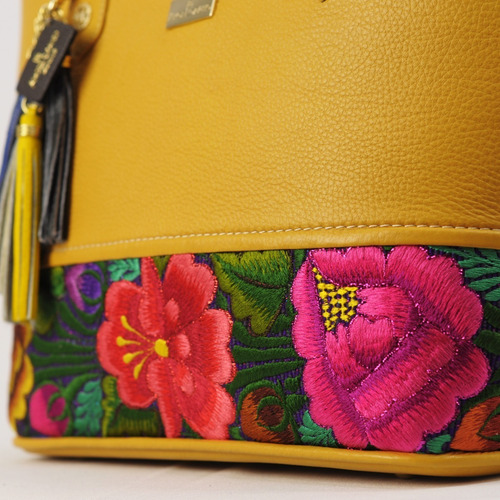 Imagen 4 de 5 de Bolso De Piel Con Telar Artesanal De Zinacantán Bolsa Dama