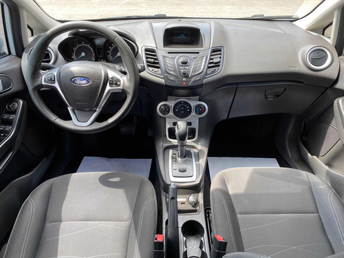 Ford Fiesta Kinetic Design 2017 1.6 Se Powershift 120cv