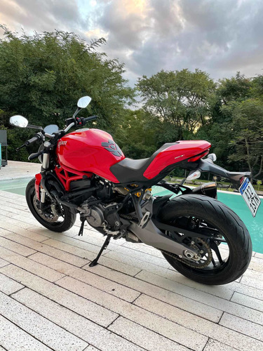 Ducati Monster 821 Inmaculada Inluye +u$3000 En Accesorios