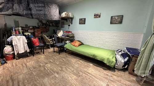 Casa A Media Cuadra Del Barrio Policial