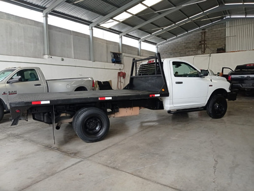 Imagen 7 de 15 de 2014 Ram 3500 Hemi 6.4 Lts Plataforma