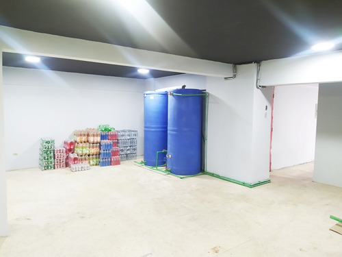 Amplio Local En Venta A Una Cuadra De La Av. Fuerzas Armadas 180m2
