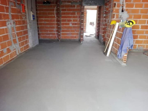 Imagen 2 de 5 de Contrapisos Y Carpetas $700 M2