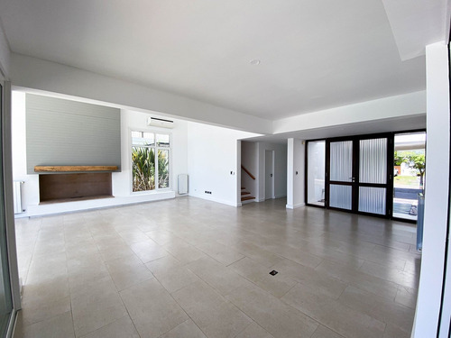 Imagen 9 de 26 de Venta Casa Al Lago En Los Alisos, Nordelta, Tigre, G.b.a. Zona Norte