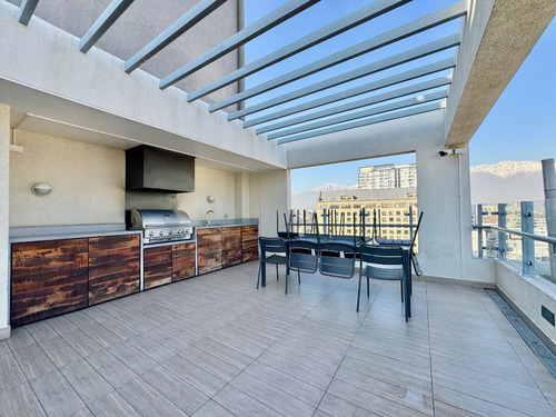 A Tres Cuadras De Plaza Ñuñoa Con Vista En Piso Alto