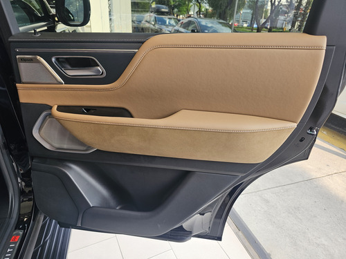 Infiniti QX80 3.5 V6 Sensory 8 Pasajeros
